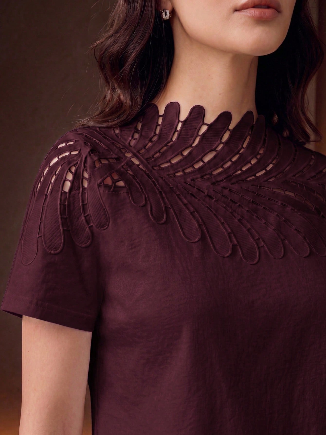 Anewsta Elegant Vacation Neckline Patchwork Leaf Lace White Short Sleeve T-Shirt For Women