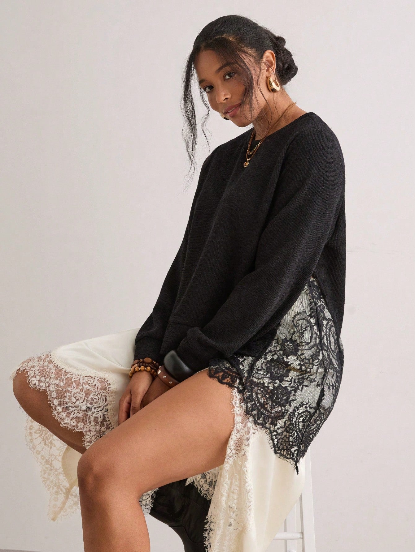 Freevana Women Boho Elegant Black Long Sleeve Sheer Lace Spliced Asymmetrical Hem Knit T-Shirt Pullover Top