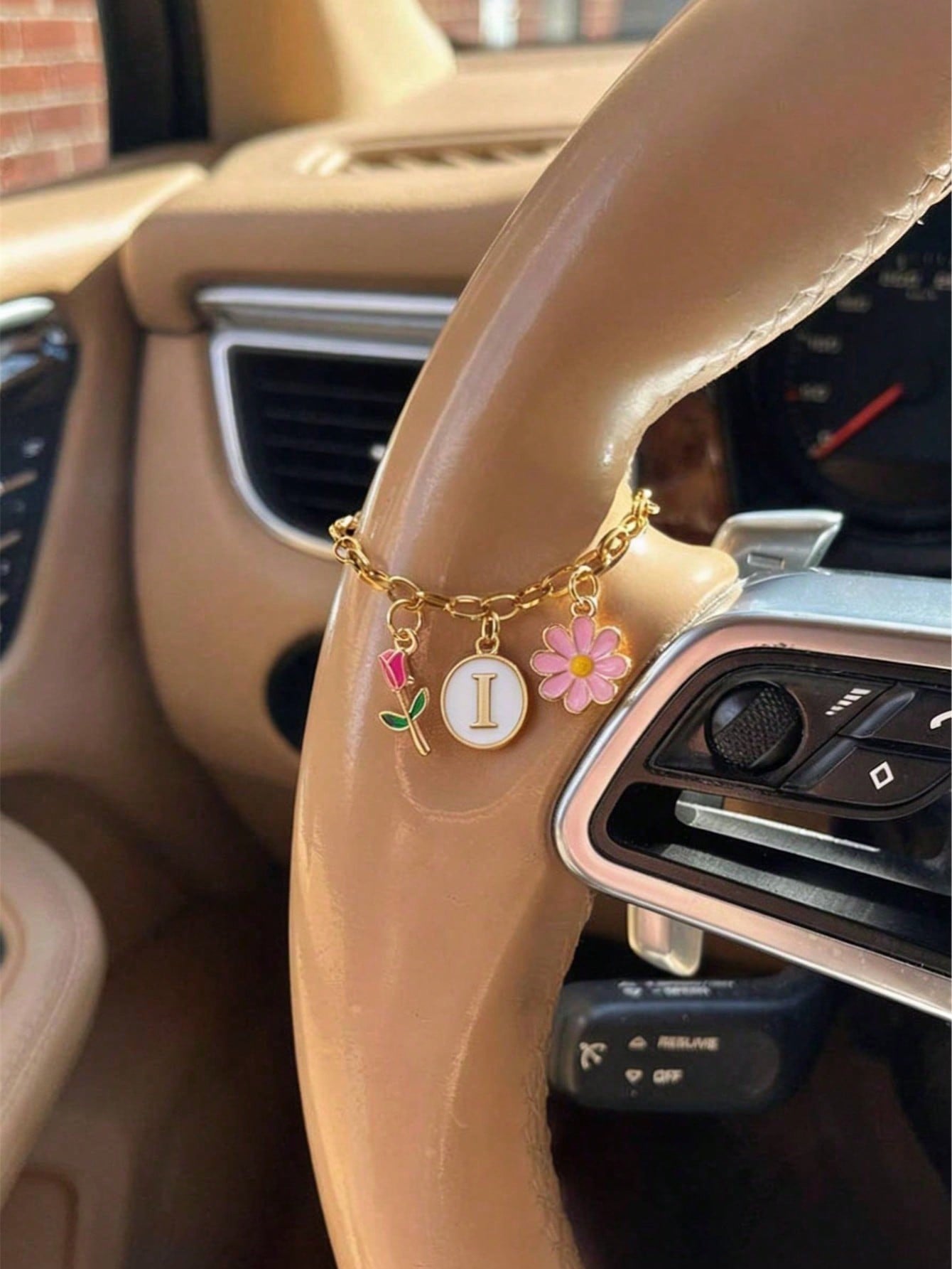Personalized Initial Letter Car Steering Wheel Chain, Gold Chain With Enamel Tulip And Daisy Charms, Universal Stylish Cute Car Driving Accessories