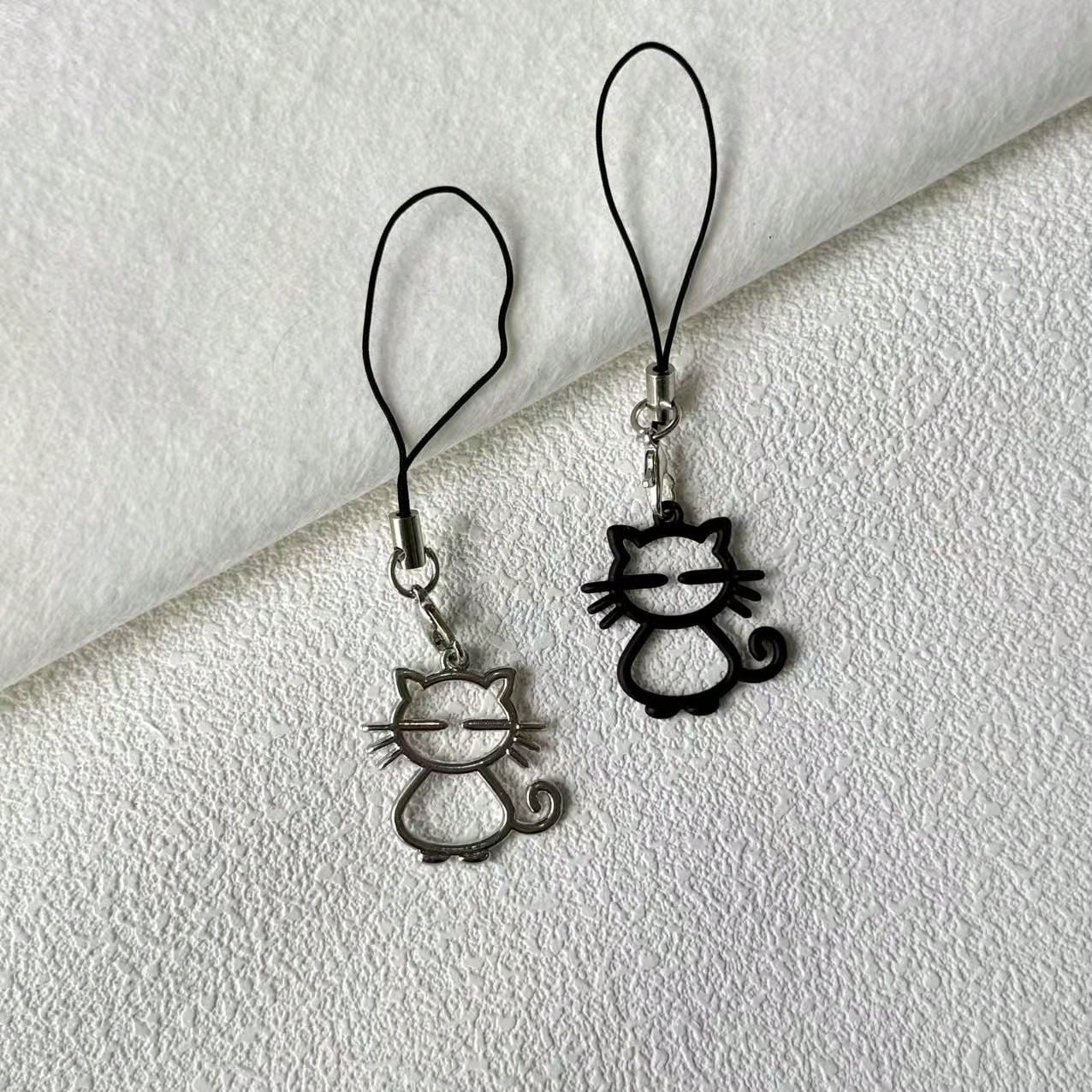 1/2pcs Hollow Cat Phone Chain Pendant, Fresh Girly Phone Chain, Simple Versatile Phone Decoration, Holiday Accessory, Universal USB Drive Exquisite Small Pendant