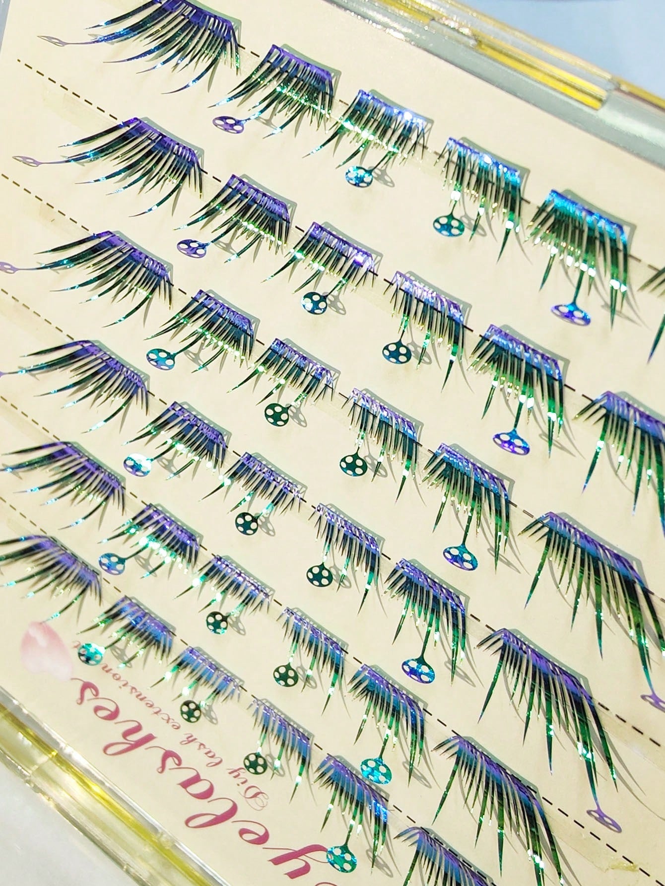 1 Box 6-Row 36pcs Football Theme Segmented False Eyelashes, Blue Laser Gradient Color Single Cluster Eyelashes, Exaggerated Color Style For Party, COSPLAY, Studio Creative Photography