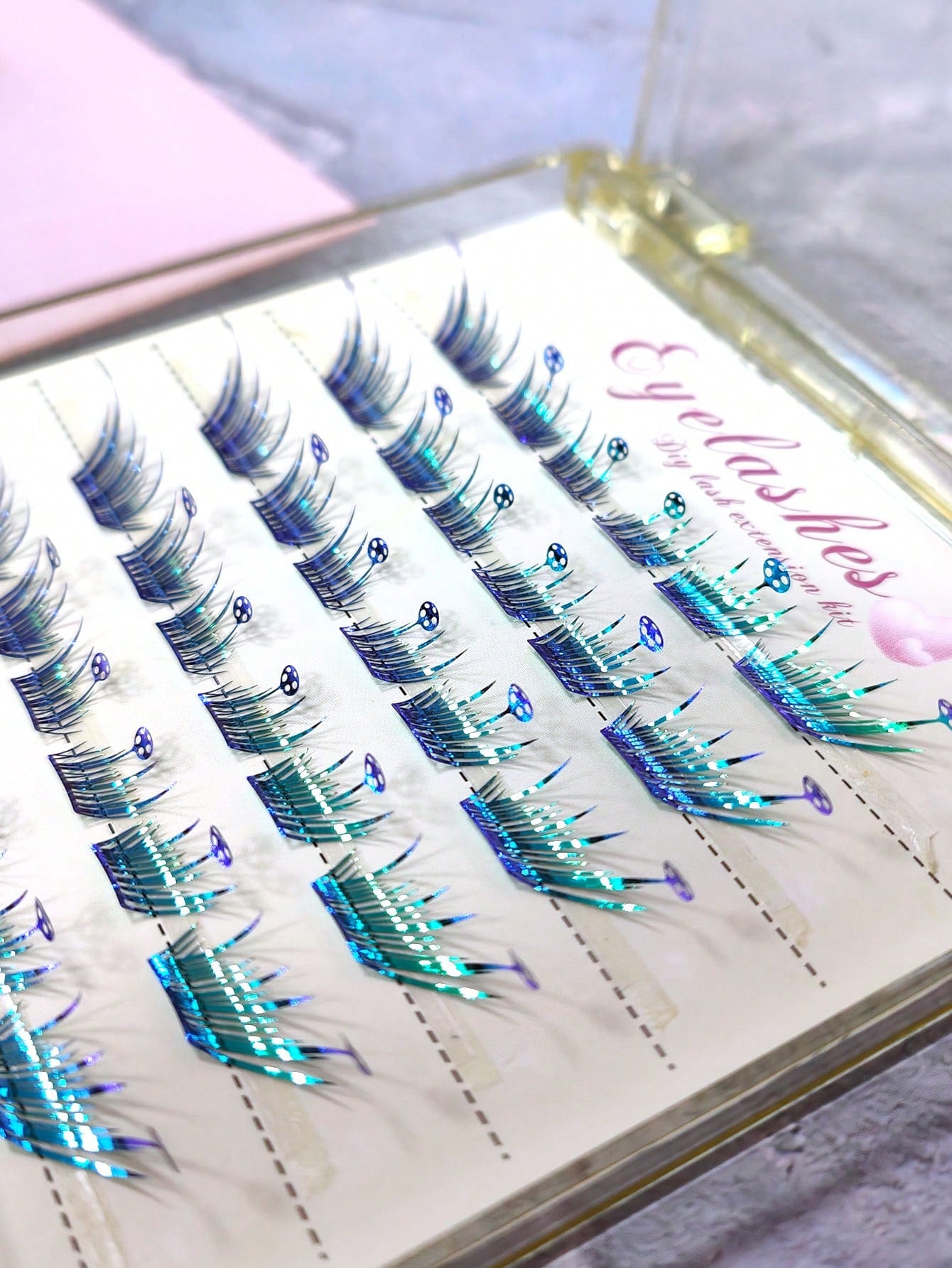 1 Box 6-Row 36pcs Football Theme Segmented False Eyelashes, Blue Laser Gradient Color Single Cluster Eyelashes, Exaggerated Color Style For Party, COSPLAY, Studio Creative Photography