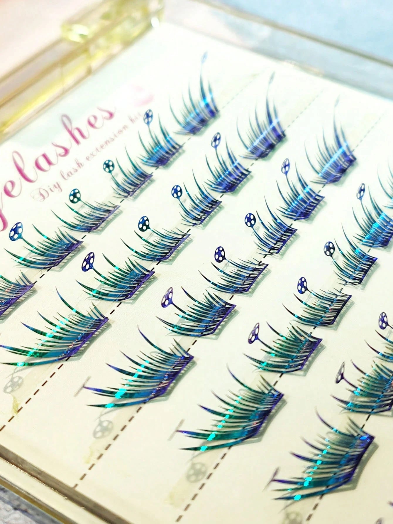 1 Box 6-Row 36pcs Football Theme Segmented False Eyelashes, Blue Laser Gradient Color Single Cluster Eyelashes, Exaggerated Color Style For Party, COSPLAY, Studio Creative Photography