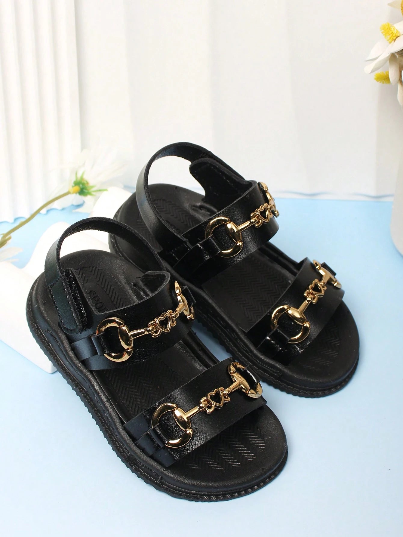 1 Pair Baby Girls Black Hook And Loop Sandals, Simple, Comfortable Casual Outdoor Beach Shoes For Toddler