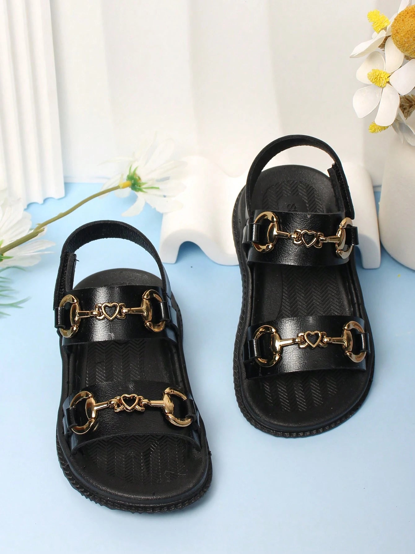 1 Pair Baby Girls Black Hook And Loop Sandals, Simple, Comfortable Casual Outdoor Beach Shoes For Toddler