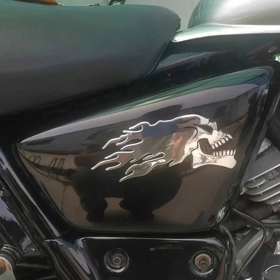 1 Pair Silver Skull Flame Soft Rubber Stickers, 3D Soft Rubber Craft, Strong Adhesion, Motorcycle Fuel Tank, Car, Electric Vehicle Exterior Decoration Accessories