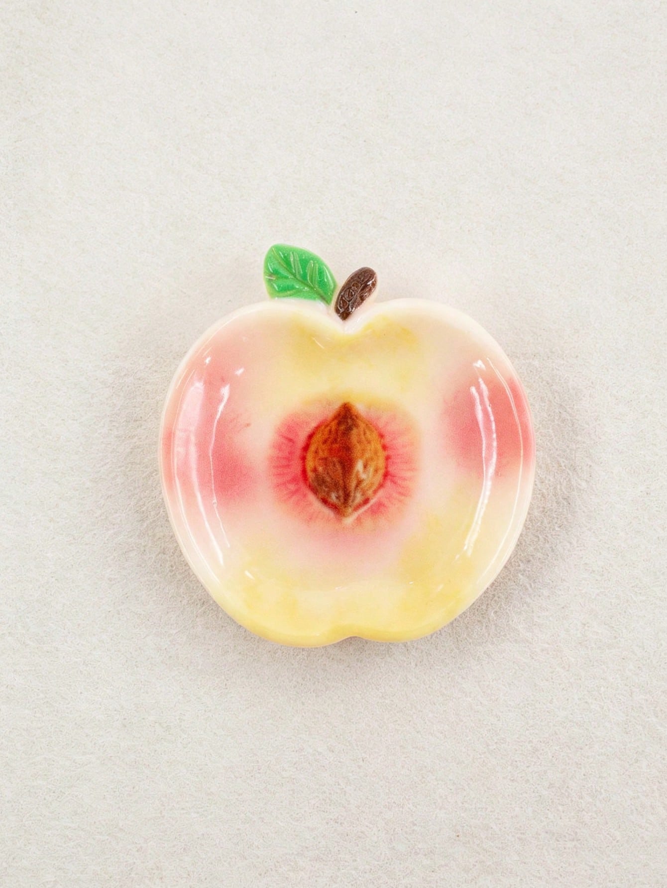 1 Pc Cute Red Fruit Peach And Strawberry Adhesive Mobile Phone Extension Stand, Anti-Slip Lazy Person's Men's And Women's Style Simple And Unique 3D Airbag Mobile Phone Stand