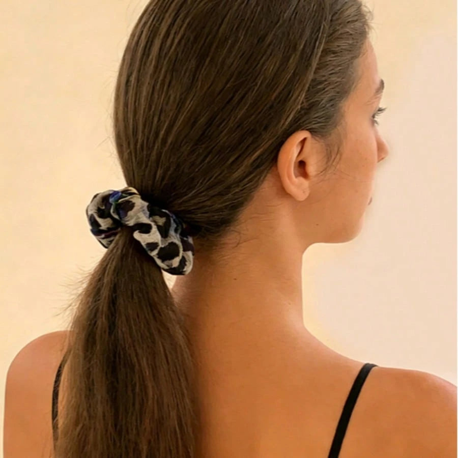 1-Piece Set Of Leopard Print Triangular Scarf Headband, Vintage Bandana Leggings With Elastic Ponytail Fixator, Bohemian Headscarf For Women And Girls, Soft And Lightweight Ponytail Hair Accessories