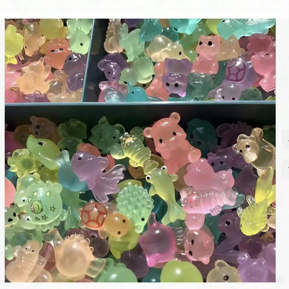 10/20/30/40/50pcs Glow-In-The-Dark 3D Animal Toys Mystery Gift Pack- Unique DIY Crafts And Party Favors (Random)