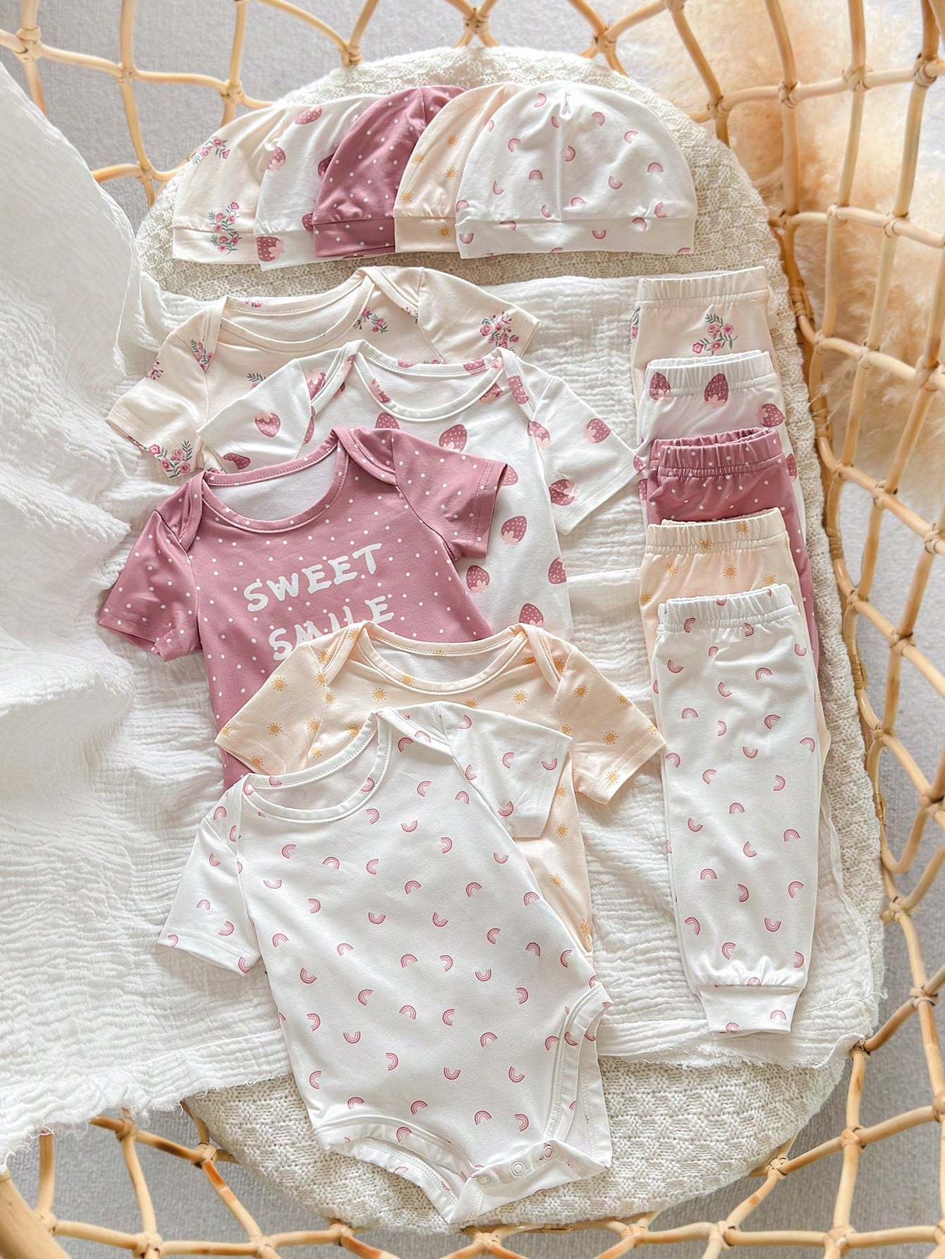 15-Piece Set Of Newborn Baby Girl Summer Cute Knitted Cherry And Strawberry Pattern Short-Sleeved Bodysuit, Pants, Hat, Gloves, And More.