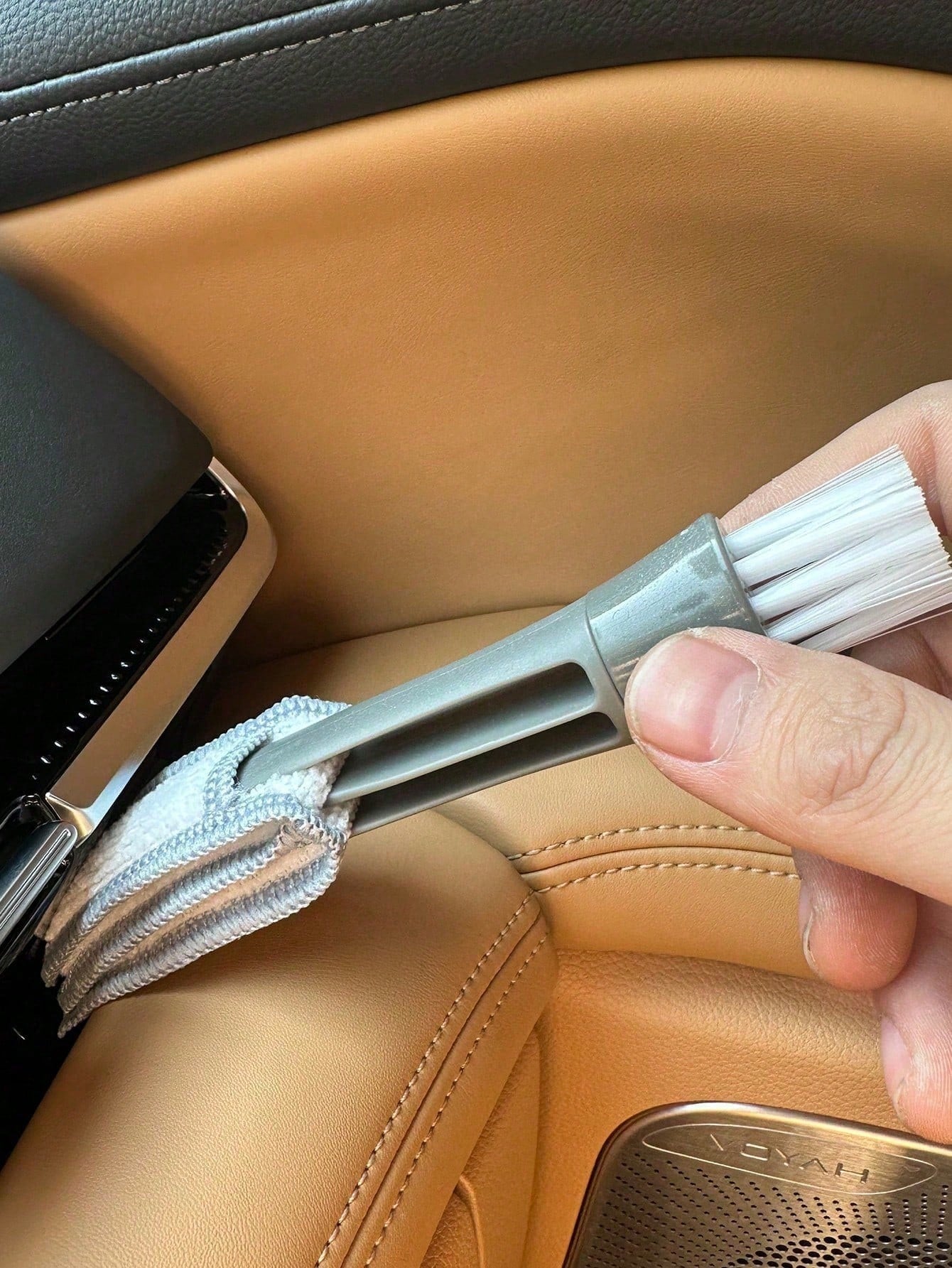 1pc/2pcs Car Air Vent Cleaning Brush- Soft Bristle Interior Dusting Brush, Car Interior Cleaning Tool, Car Accessories