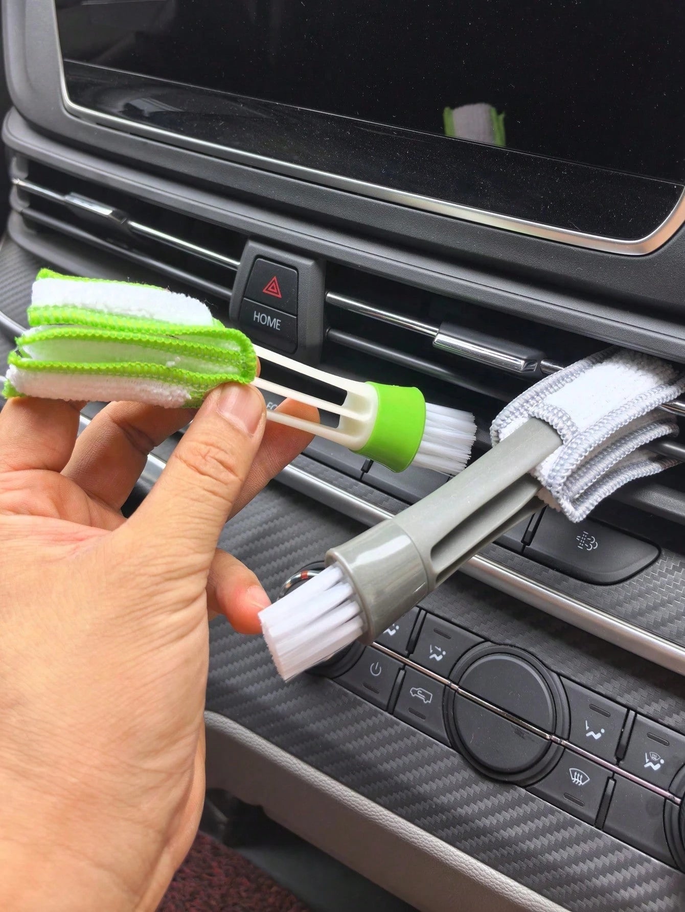1pc/2pcs Car Air Vent Cleaning Brush- Soft Bristle Interior Dusting Brush, Car Interior Cleaning Tool, Car Accessories