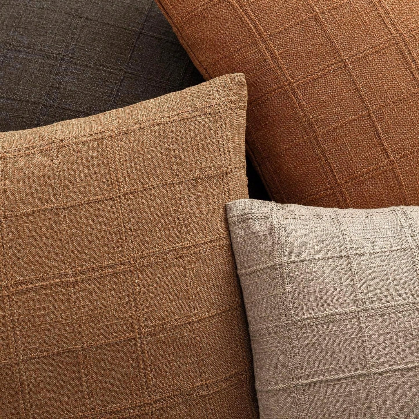 1pc/2pcs (Pillow Cover Only, No Filling) Classic Plaid Throw Pillow Cover, Fashionable Minimalist 3D Grid Style Vintage Texture Cushion Cover, Suitable For Home Sofa, Bedroom, Decoration, Gift, Party