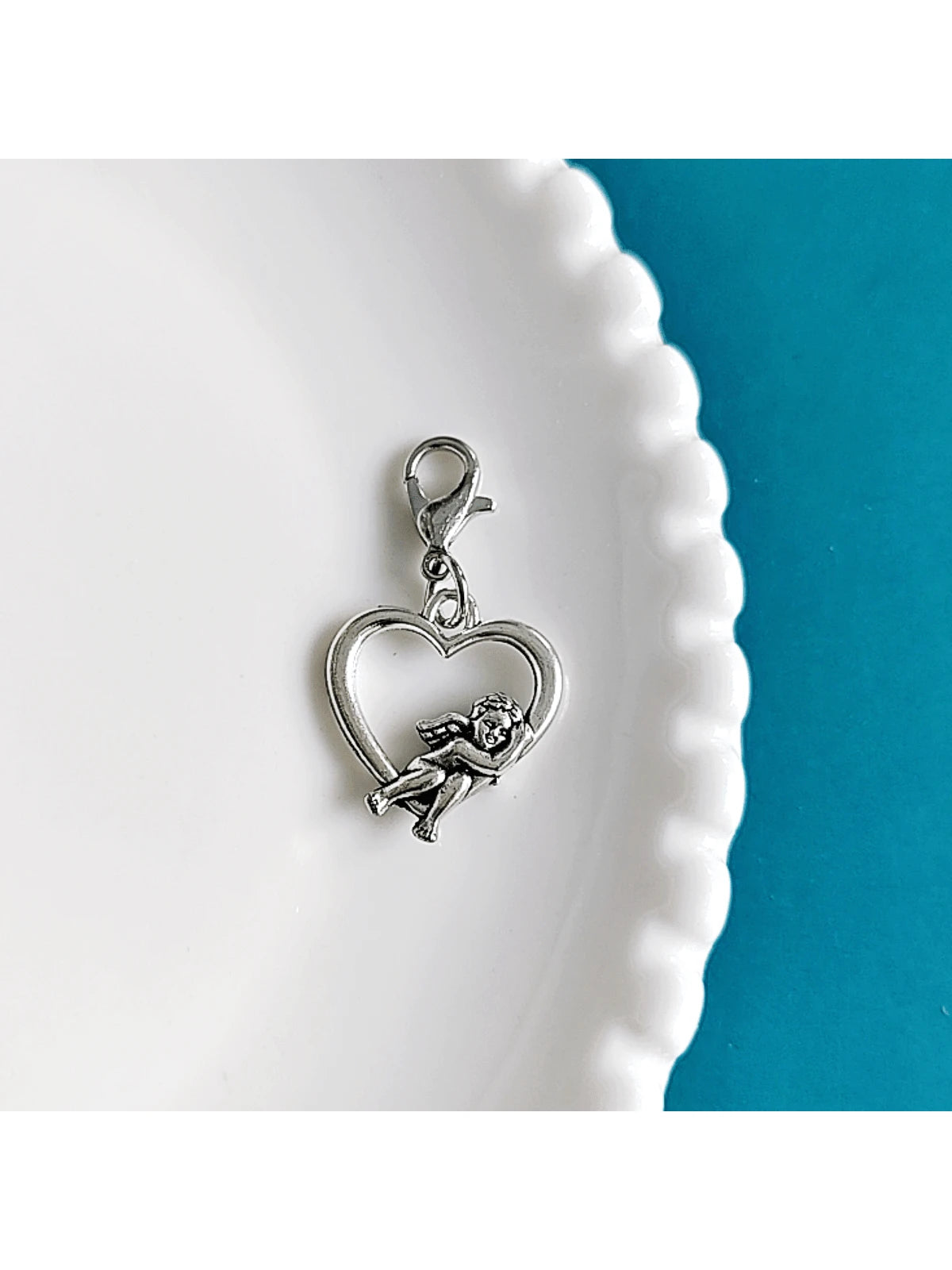 1pc Alloy Heart Shape Spring Clasp Zipper Pull Pendant Keychain Bag Accessory Cute Style For Daily Use Keychain Accessories Small Gift