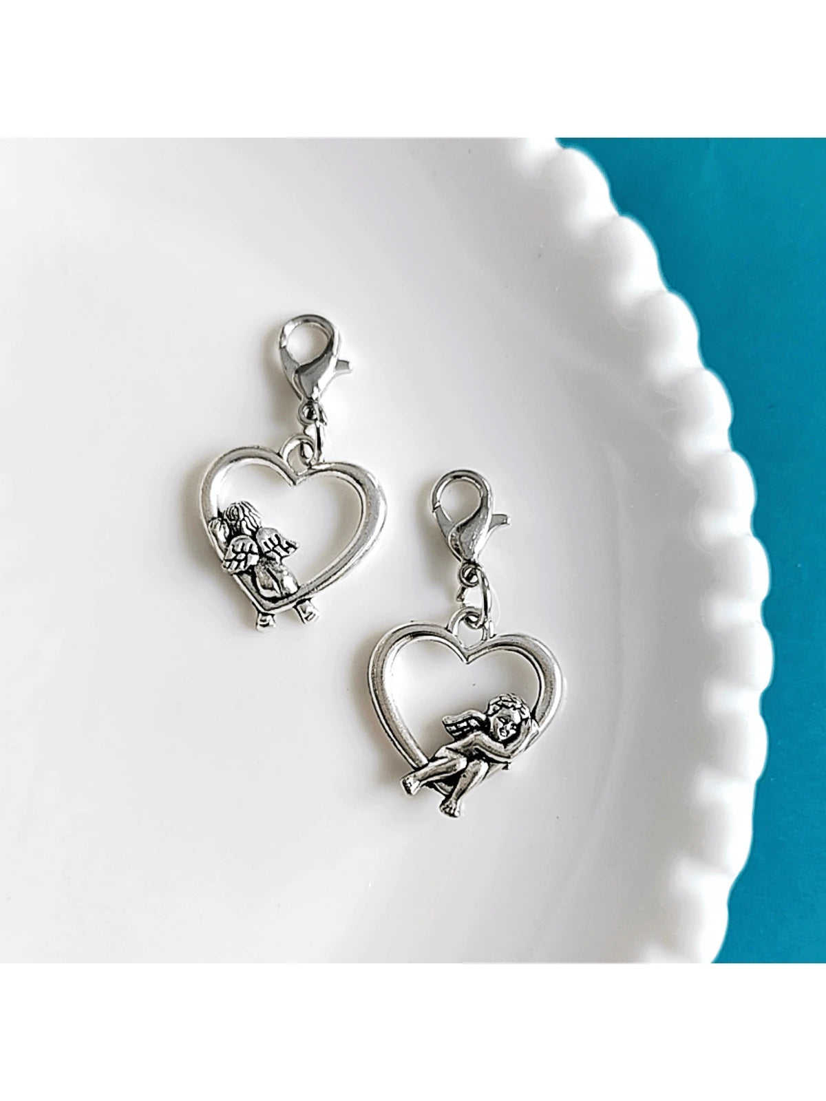 1pc Alloy Heart Shape Spring Clasp Zipper Pull Pendant Keychain Bag Accessory Cute Style For Daily Use Keychain Accessories Small Gift