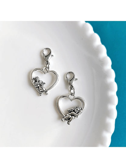 1pc Alloy Heart Shape Spring Clasp Zipper Pull Pendant Keychain Bag Accessory Cute Style For Daily Use Keychain Accessories Small Gift