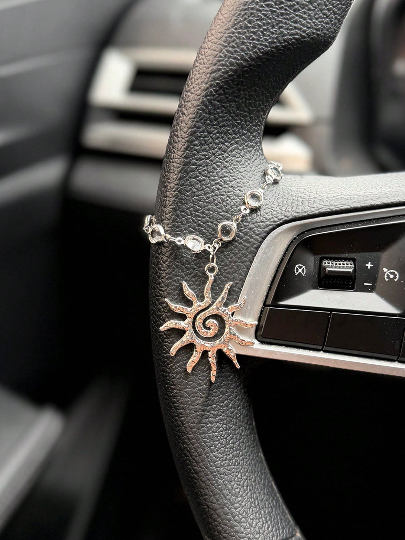 1pc Alloy Sun Crystal Chain Automotive Steering Wheel Decoration Interior Decoration Accessories