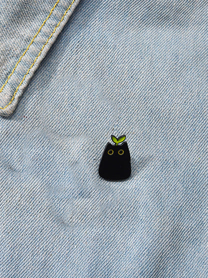 1pc Aluminum Alloy Black Cat With Grass Enamel Badge, Suitable As Bag Accessory, Pendant, Gift For Occasions Like Valentine's Day, Fashionable And Versatile, Suitable For Teenagers, Women, College Stu