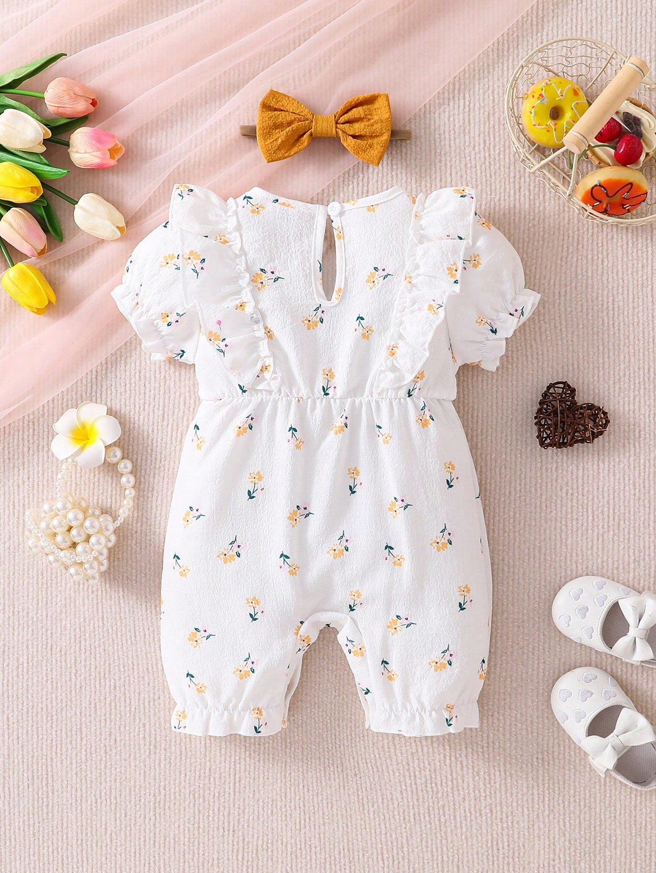 1pc Baby Girls' Summer Romper, Short Sleeve Ruffled Waist Bodysuit, Ditsy Floral Puff Sleeve Bodysuit, Soft Floral Pattern Baby Girl Outfit, Suitable For Outdoor, Casual, Party, Holiday Gift, 1st Birt