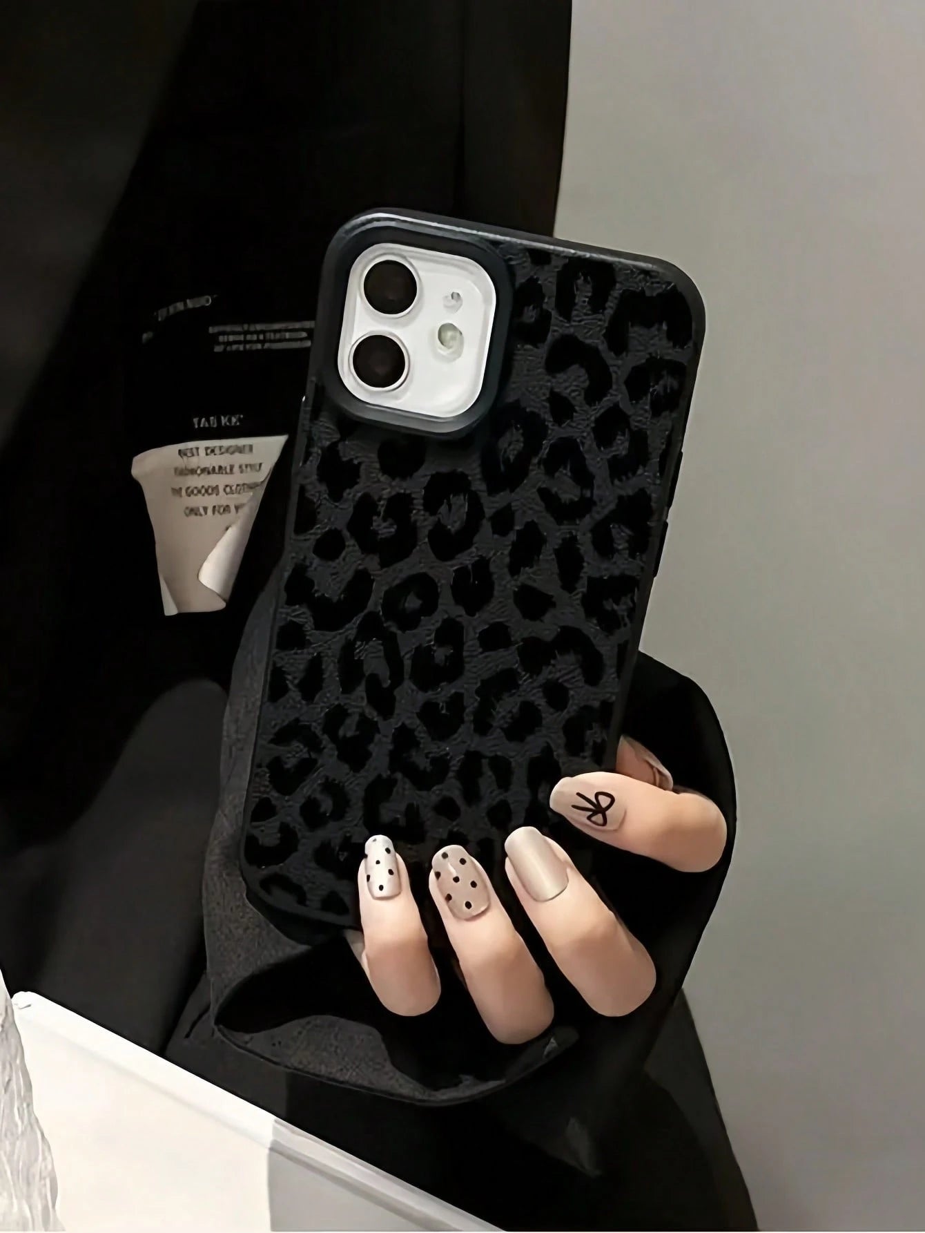 1pc Black Leopard Print Full Coverage Phone Case Compatible With IPhone 16/15 Pro Max/15 Pro/15/14/13/12/11, IPhone 13 Pro/14 Pro Max, Series