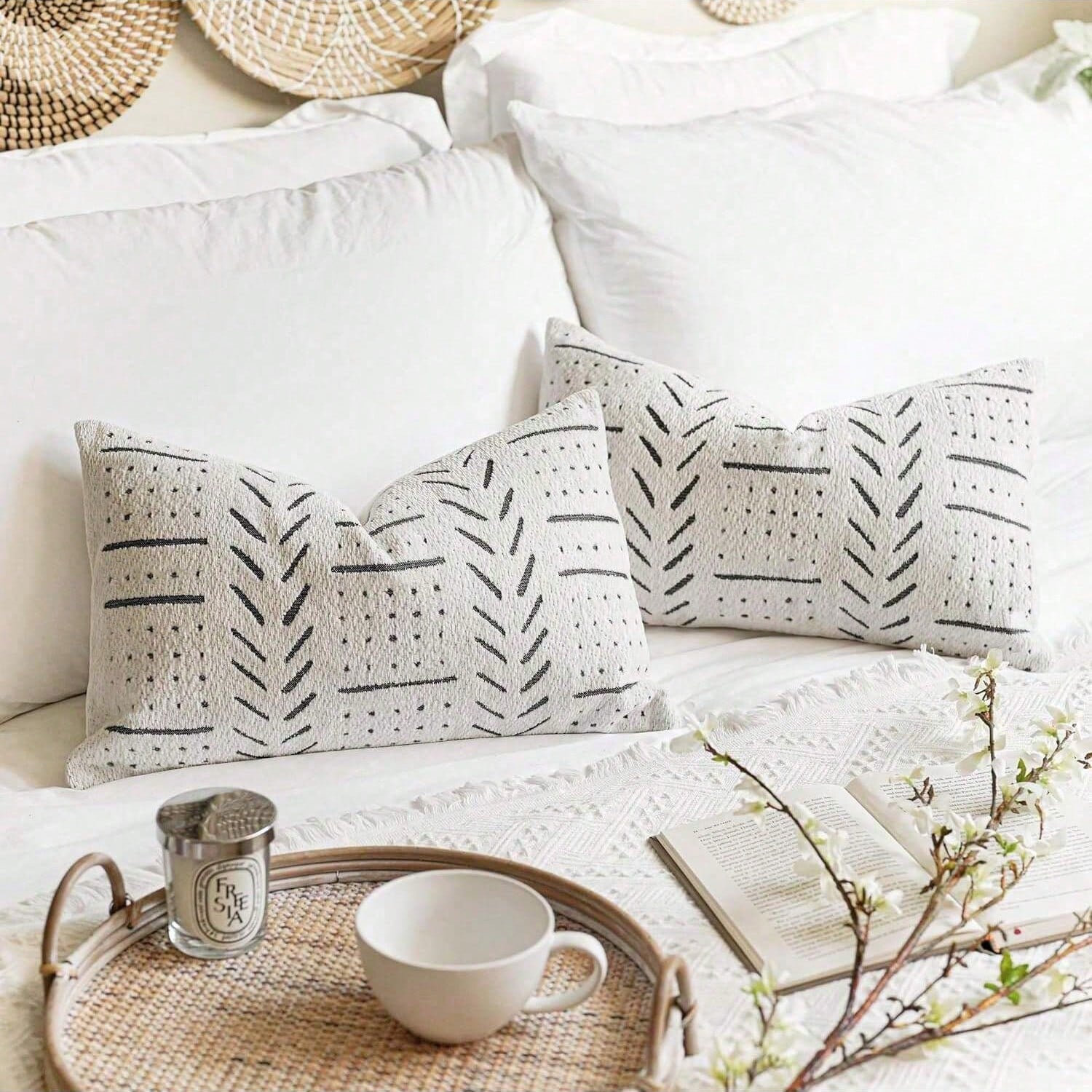 1pc Bohemian Style Geometric Pattern Cushion Cover (Without Insert), Soft Chenille Decorative Pillow Sham Suitable For Sofa, Bed, Living Room Home Decor, Year-Round
