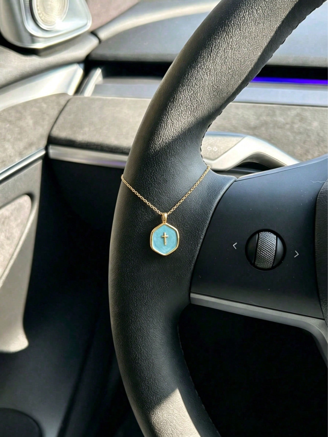 1pc Colorful Enamel Drip Oil Cross Round Pendant Car Interior Hanging Ornament