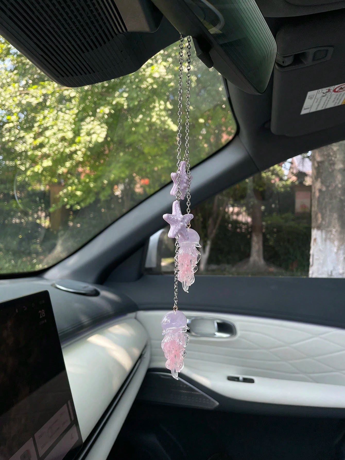 1pc Colorful Starfish Firefly Jellyfish Car Rearview Mirror Hanging Ornament, Sweet Glittery Jellyfish Pendant Car Charm, Personalized Elegant Minimalist Realistic Starfish Pendant Car Rearview Mirror