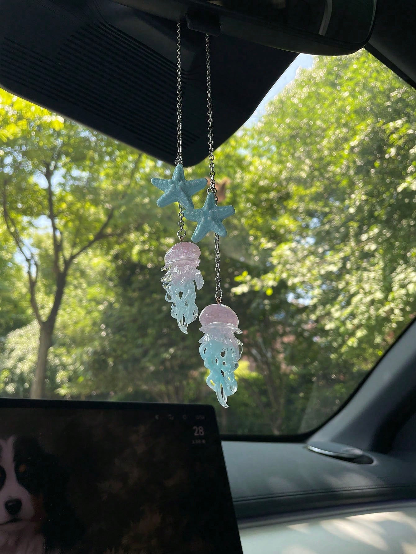 1pc Colorful Starfish Firefly Jellyfish Car Rearview Mirror Hanging Ornament, Sweet Glittery Jellyfish Pendant Car Charm, Personalized Elegant Minimalist Realistic Starfish Pendant Car Rearview Mirror
