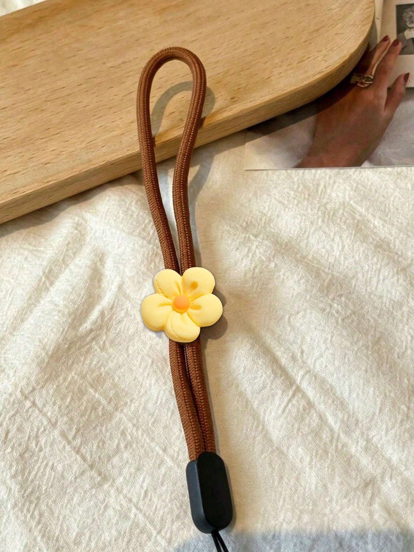 1pc Cute 3D Flower Phone Lanyard Wrist Strap Anti-Lost Phone Rope Macaron Color Soft Braided Wristband USB Drive Key Wrist Rope Pendant