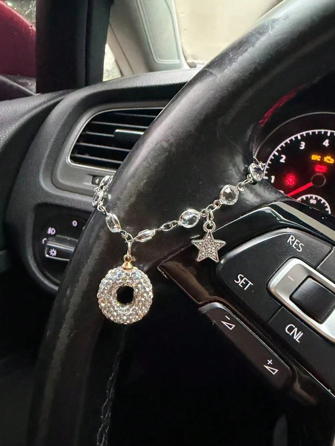 1pc Devil's Eye Flash Diamond Star Car Steering Wheel Chain Full Of Flash Letters Women's Car Interior Decoration Accessories