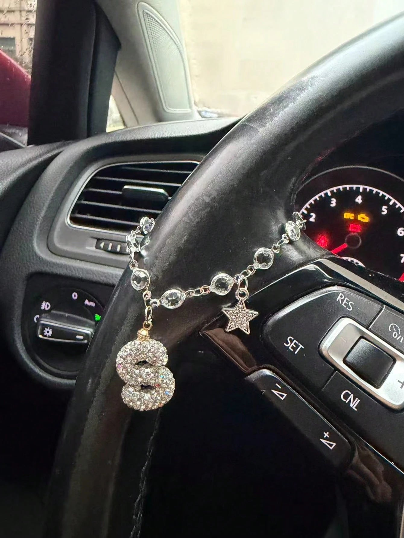 1pc Devil's Eye Flash Diamond Star Car Steering Wheel Chain Full Of Flash Letters Women's Car Interior Decoration Accessories