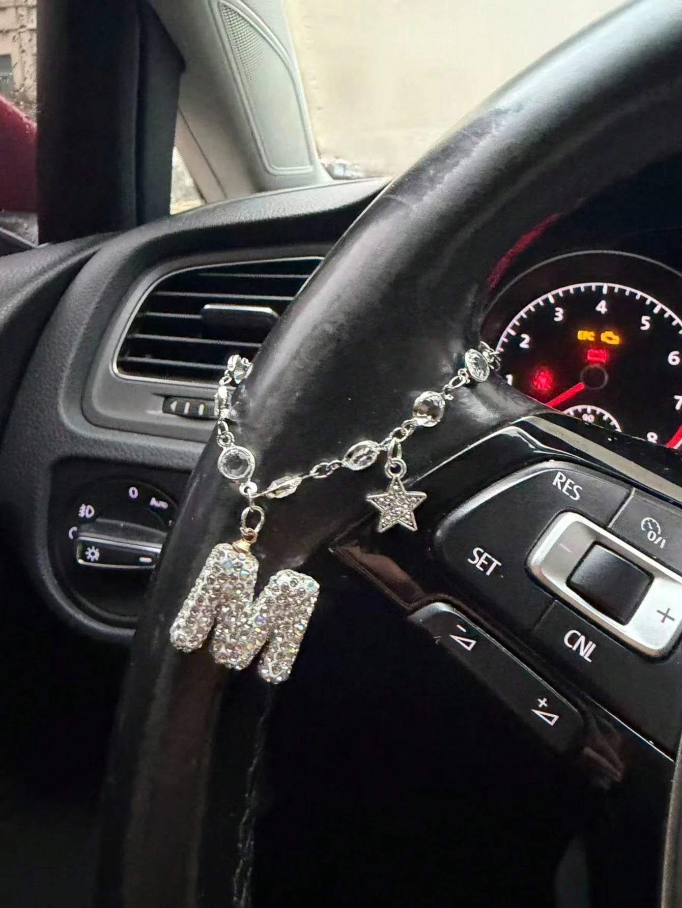1pc Devil's Eye Flash Diamond Star Car Steering Wheel Chain Full Of Flash Letters Women's Car Interior Decoration Accessories
