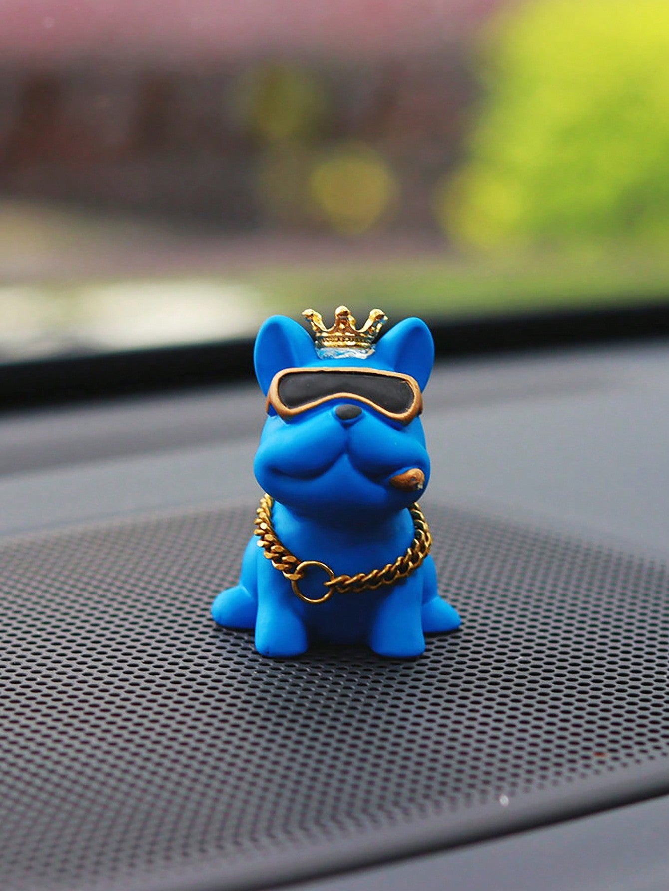 1pc Fashionable Crown French Bulldog Car Dashboard Decor, Rearview Mirror Hanging Ornament