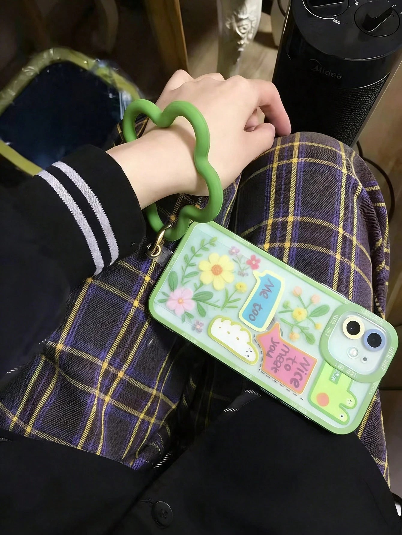 1pc Fashionable Smartphone Lanyard- Liquid Silicone Starfish Design, Short Phone Charm, Universal Anti-Loss Anti-Shock Wrist Strap, Phone Charm, Smartphone Shoulder Bag Phone Holder, Smartphone Wrist
