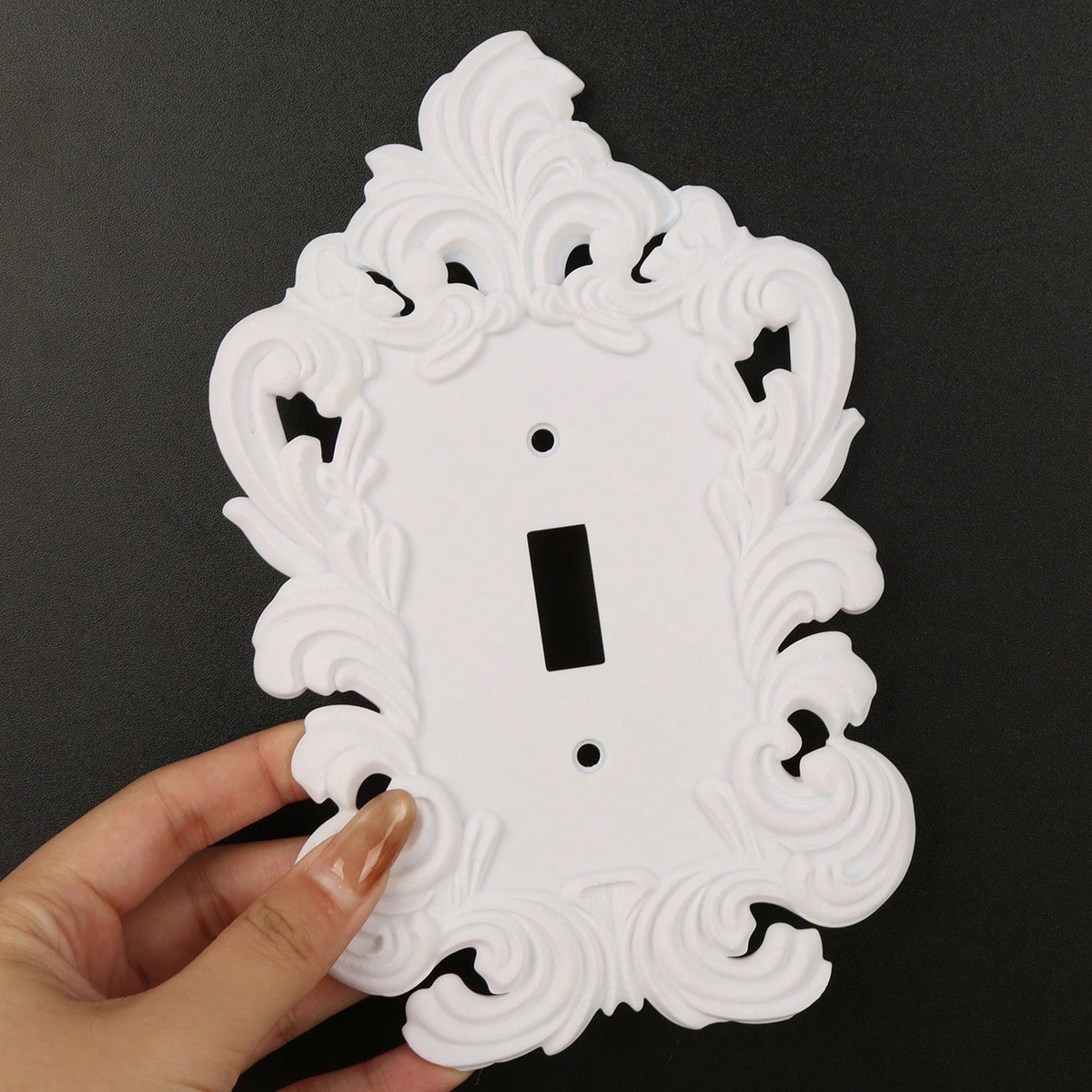 1pc French White Carved Outlet Decorative Frame, Vintage Hollow Floral Pattern Wall Control Panel Cover, Luxury Wall Outlet Decorative Sticker, Suitable For Home Switch Board Decoration