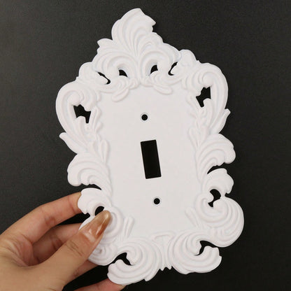 1pc French White Carved Outlet Decorative Frame, Vintage Hollow Floral Pattern Wall Control Panel Cover, Luxury Wall Outlet Decorative Sticker, Suitable For Home Switch Board Decoration