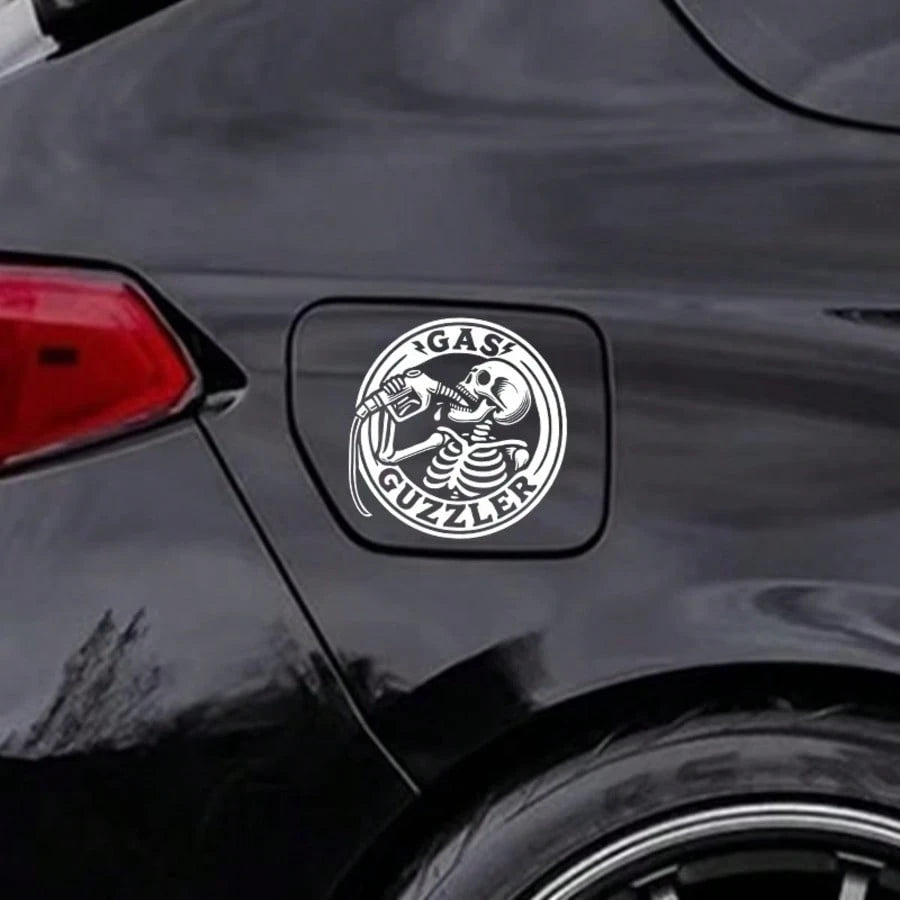 1pc Funny Retro Skull Drinking Oil Halloween Car Gas Tank Cap Sticker GAS GUZZLER Personalized American Motorcycle Sticker For Car Truck Van Fuel Tank Decoration Vinyl Waterproof Sun-Proof