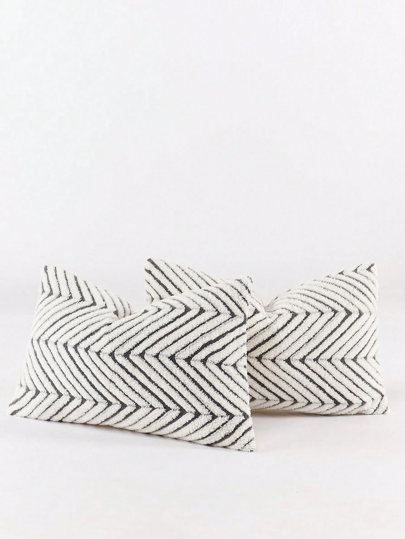 1pc Gray & White Bohemian Geometric Plush Decorative Pillow Cover (Pillow Insert Not Included), Reverse Side In Fleece Fabric, Square Cushion Cover, Holiday Home Pillow Decor, Soft & Comfortable Plush