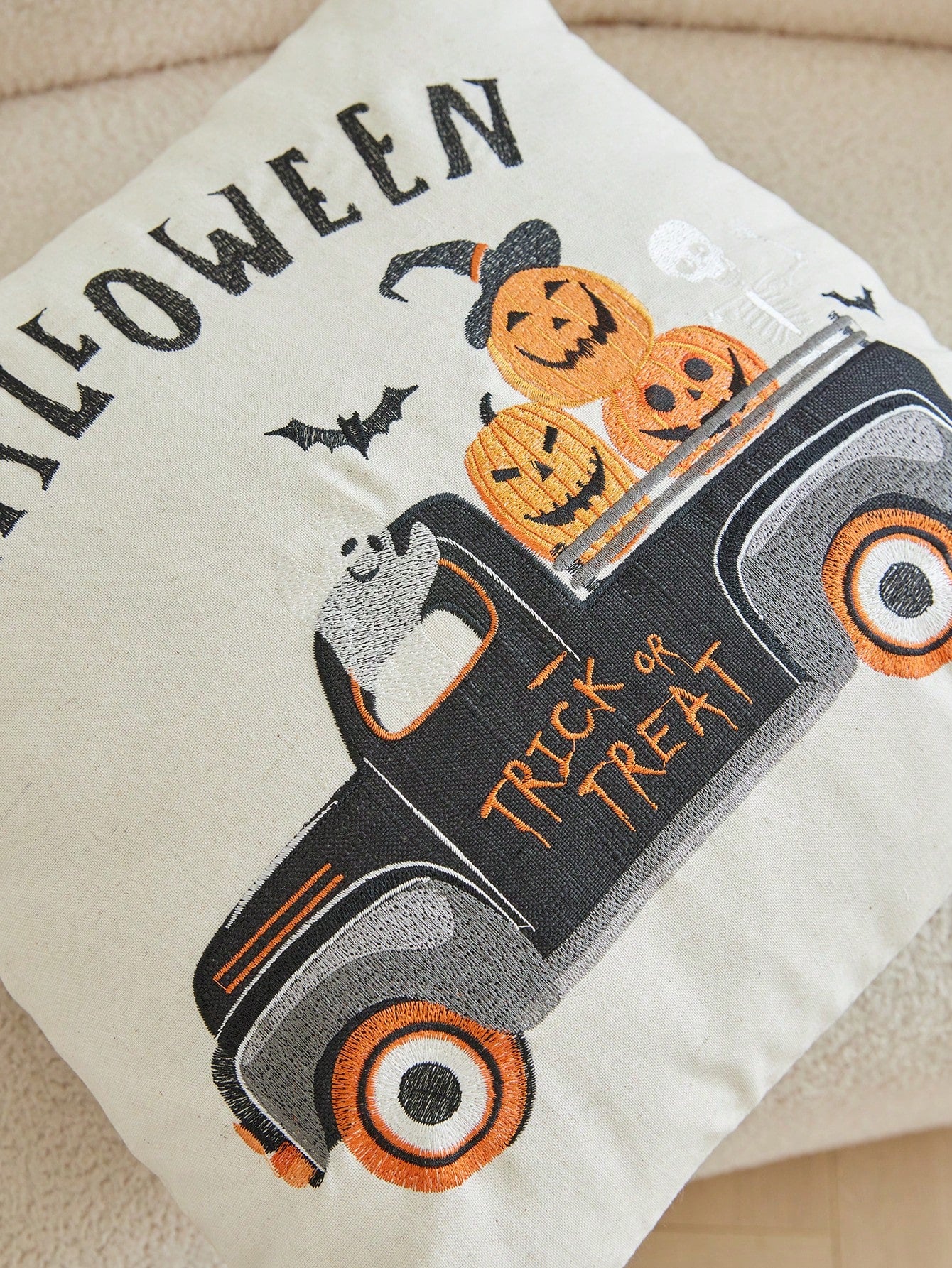 1pc Halloween Pumpkin Carriage Embroidered Pillow Case, Halloween Trick Or Treat Pillow Cover, Suitable For Indoor Decoration, Halloween Decor, All-Season Pillow Case, Without Insert