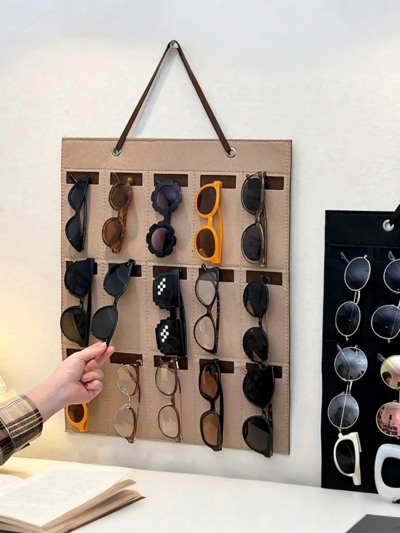 1pc High Quality Durable Multi-Slot Felt Wall Mounted Eyeglass Holder, Dual-Color Design, 15-Slot Foldable Glasses Display Rack, Eyewear Storage, Hanging Eyeglasses Organizer