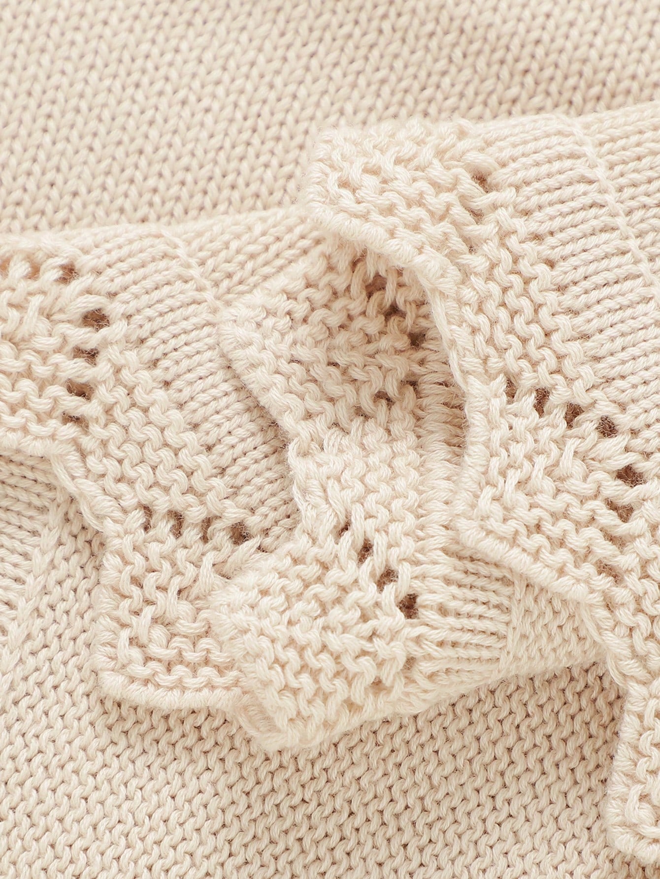 1pc Knitted Baby Blanket, Floral Embroidery & Wavy Hem, Soft Minimalist Style, Suitable For Stroller, All Seasons, Valentine's Day Gift