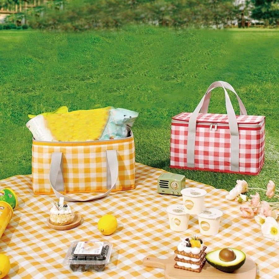 1pc Large Insulated Picnic Tote Bag- Durable Thermal Cooler Bag With Sturdy Handle| Easy To Clean, Portable, Suitable For Camping, Family Gatherings- Vibrant Design, Can Hold Drinks, Snacks, Multi