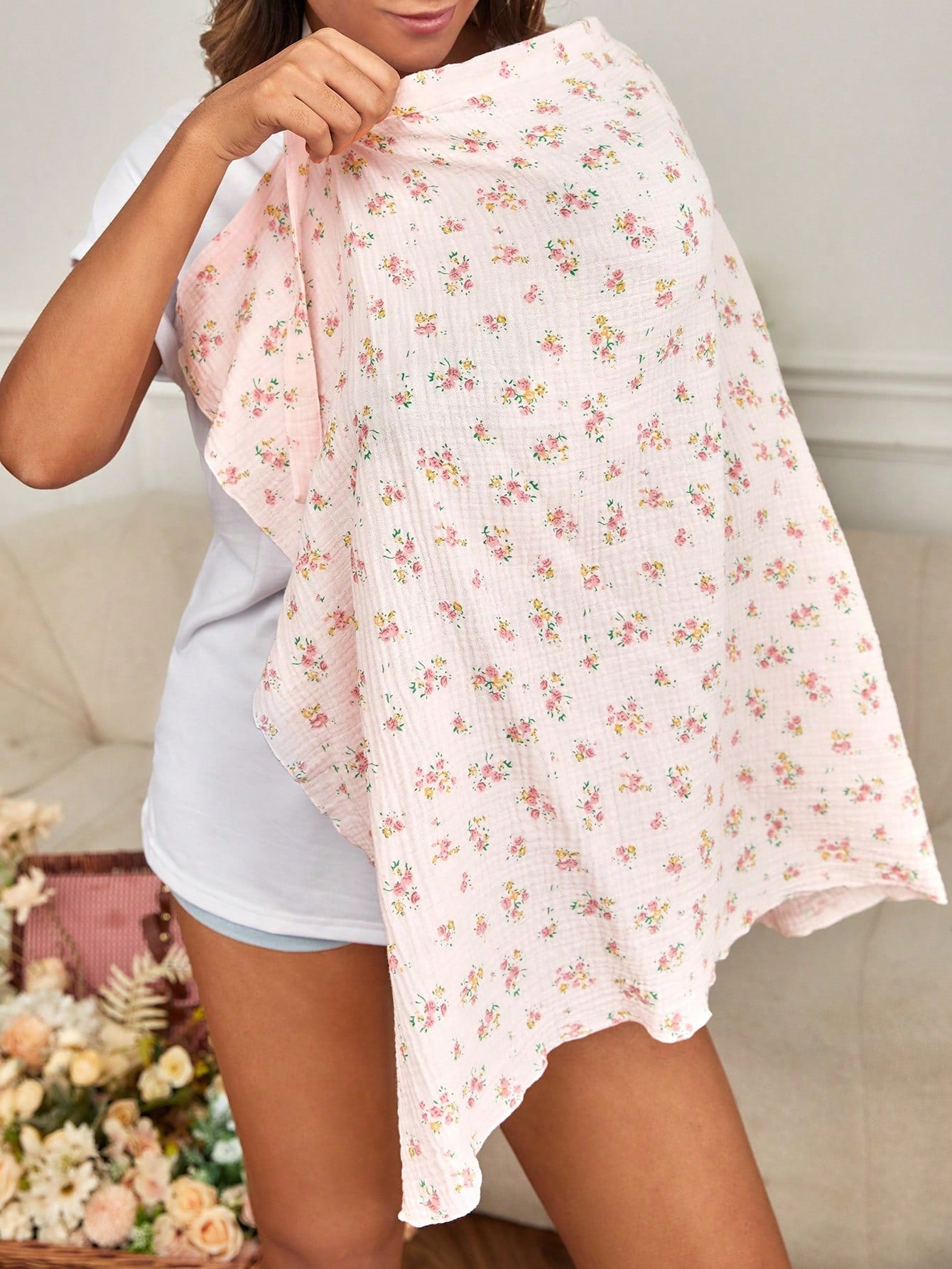 1pc Lightweight, Soft And Breathable Gauze Nursing Cover For Mothers To Breastfeed