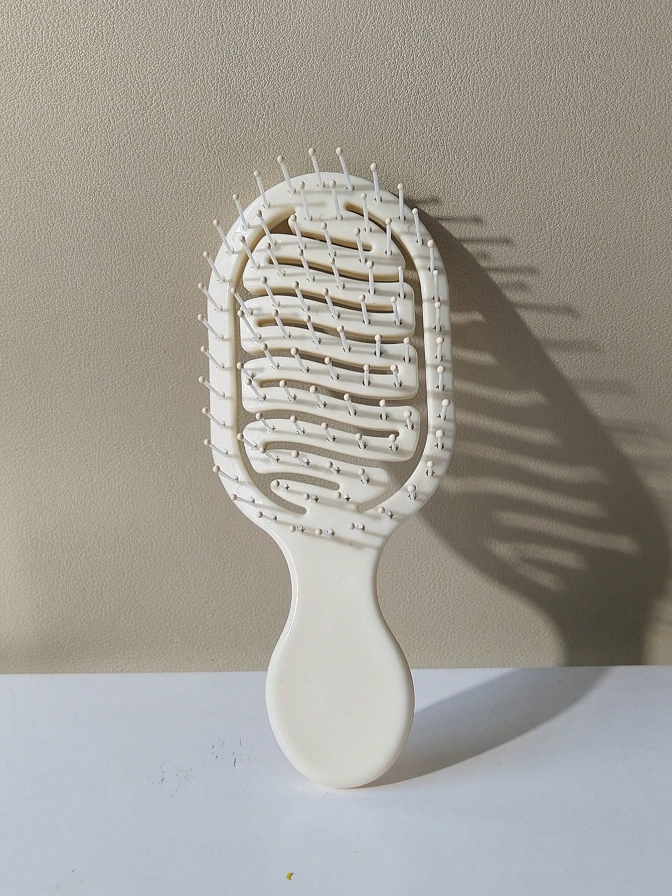 1pc Mini Size Brown Hollow Design Comb, Wet & Dry Portable Comb, Essential Summer Travel Item For Women (With Hole At Bottom For DIY Decoration)