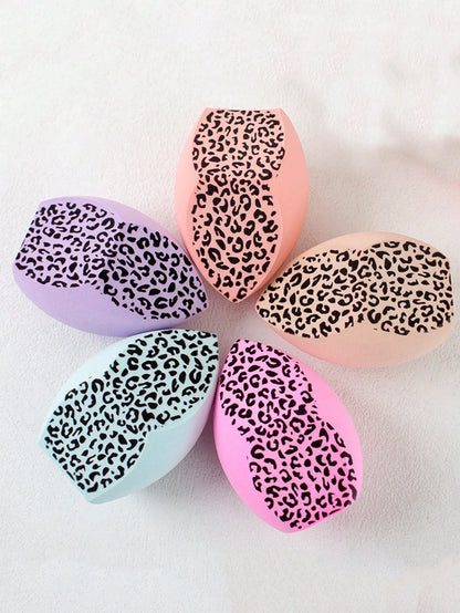 1pc Oversized Leopard-Print Makeup Sponge-Soft, Oval-Shaped, And Suitable For Both Wet And Dry Use. Featuring A Three-Sided Design, It Works Well With Liquid Foundation And Concealer, Making It Ideal