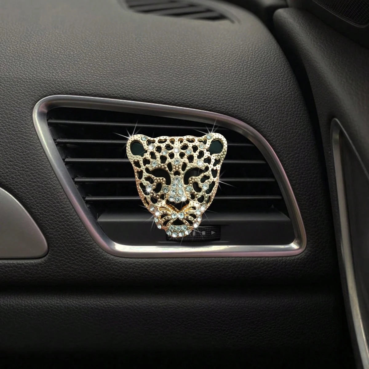 1pc Shiny Crystal Leopard Print Zinc Alloy Car Air Vent Clip, Cute Crystal Leopard Print Car Aromatherapy Air Vent Clip Decor, Sparkling Diamond Car Air Vent Clip, Glittering Car Air Conditioning Vent