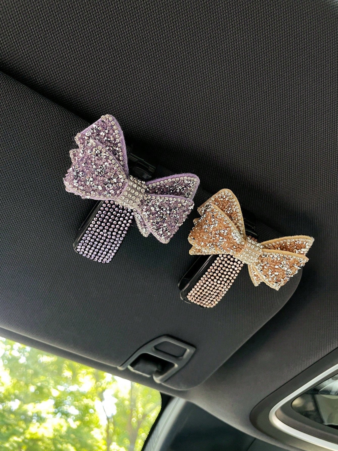 1pc Shiny Rhinestone Bow Car Sun Visor Glasses Clip, Glasses Clip, Car Fashion Glasses Clip