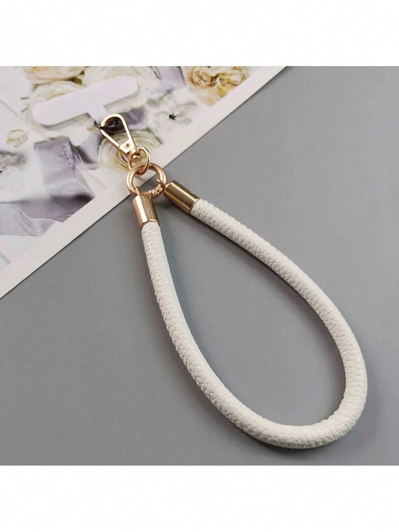 1pc Short Phone Lanyard Wrist Strap, Unisex Outdoor Fashion High-End Handheld Hanging Chain Keychain, Durable