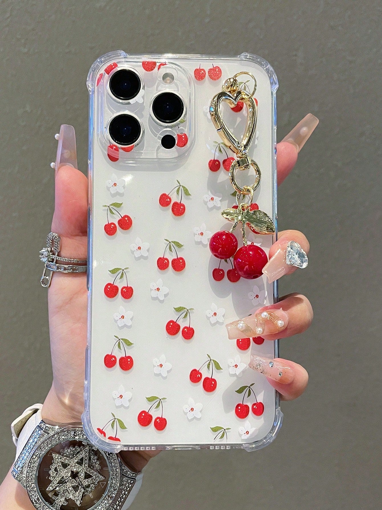 1pc Transparent Solid Color Phone Case With Camera Protection And Cute Cartoon Cherry Pattern, With Cherry Pendant Charm, Compatible With Iphone18/18Pro/17Promax/17/17Air/17pro/17promax/16/16Pro/16plu