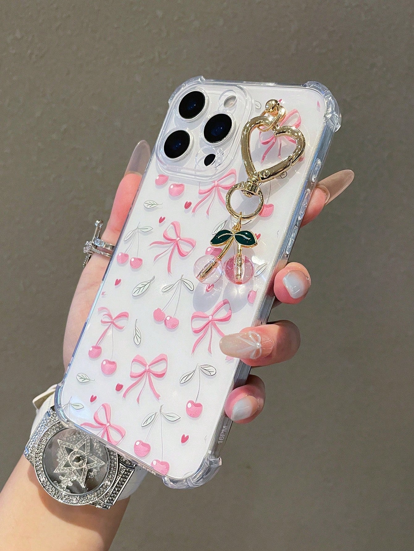 1pc Transparent Solid Color Phone Case With Camera Protection And Cute Cartoon Cherry Pattern, With Cherry Pendant Charm, Compatible With Iphone18/18Pro/17Promax/17/17Air/17pro/17promax/16/16Pro/16plu